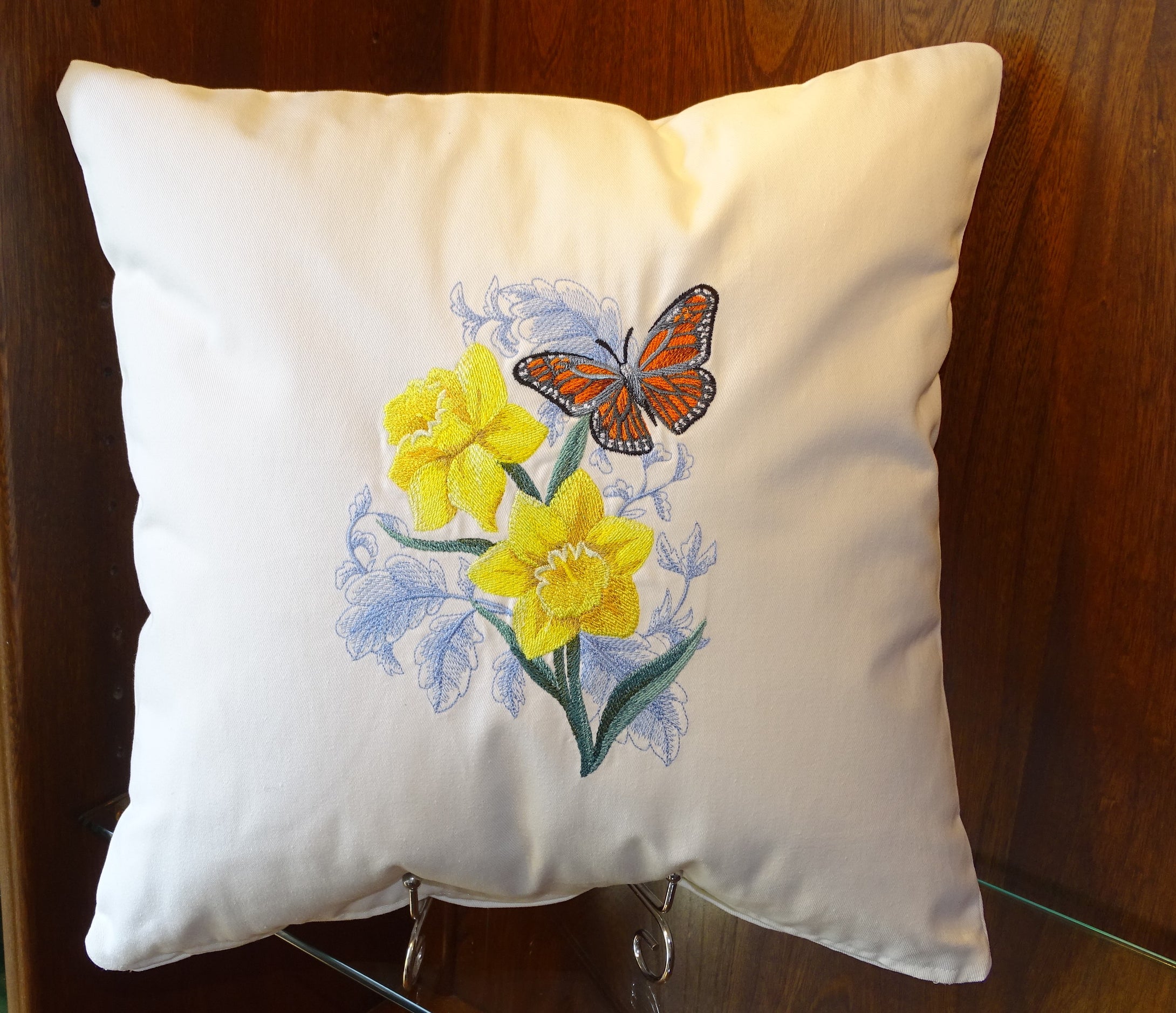Recreated from our original Butterfly & Daffodils embroidery on 100% cotton twill fabric